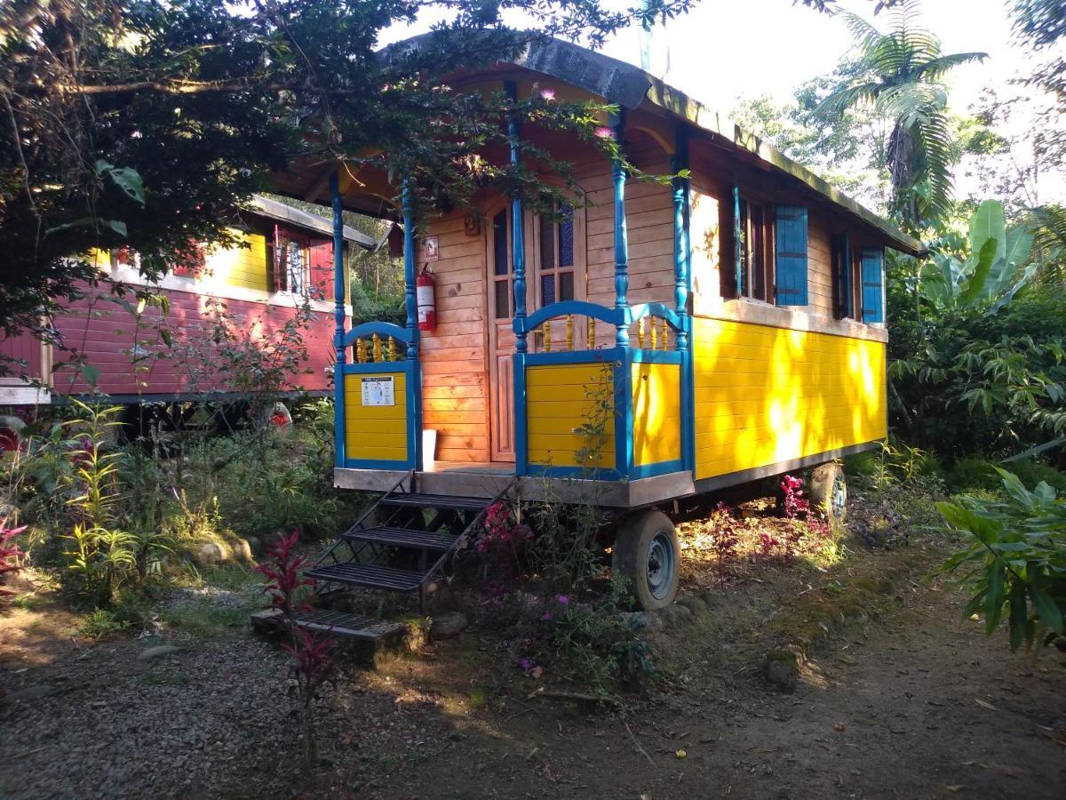 Hosteria La Roulotte - ميندو المظهر الخارجي الصورة